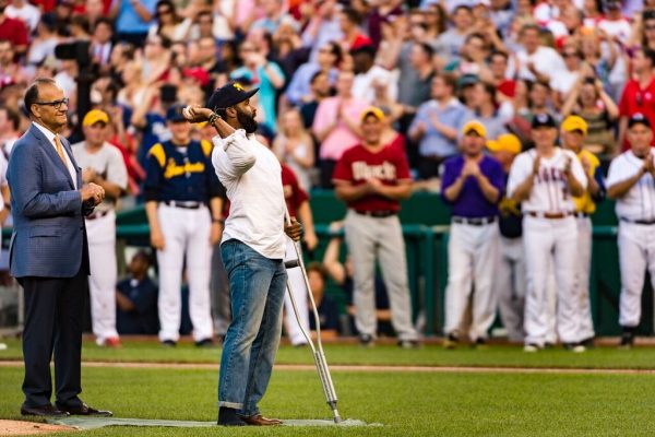 Joe Torre with Capitol Police officer David J. Bailey at the 2017 Congressional Baseball Game credit Michael Jordan BPE