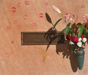 Marilyn Monroe grave Image by MARIE SCHNEIDER from Pixabay