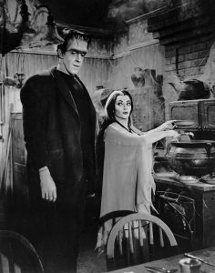 Munsters Fred Gwynne and Yvonne De Carlo: Image by skeeze from Pixabay