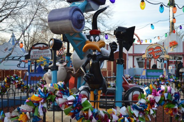 Daffy Duck at Six Flags Holiday in the Park. (credit Anthony C. Hayes/BPE)