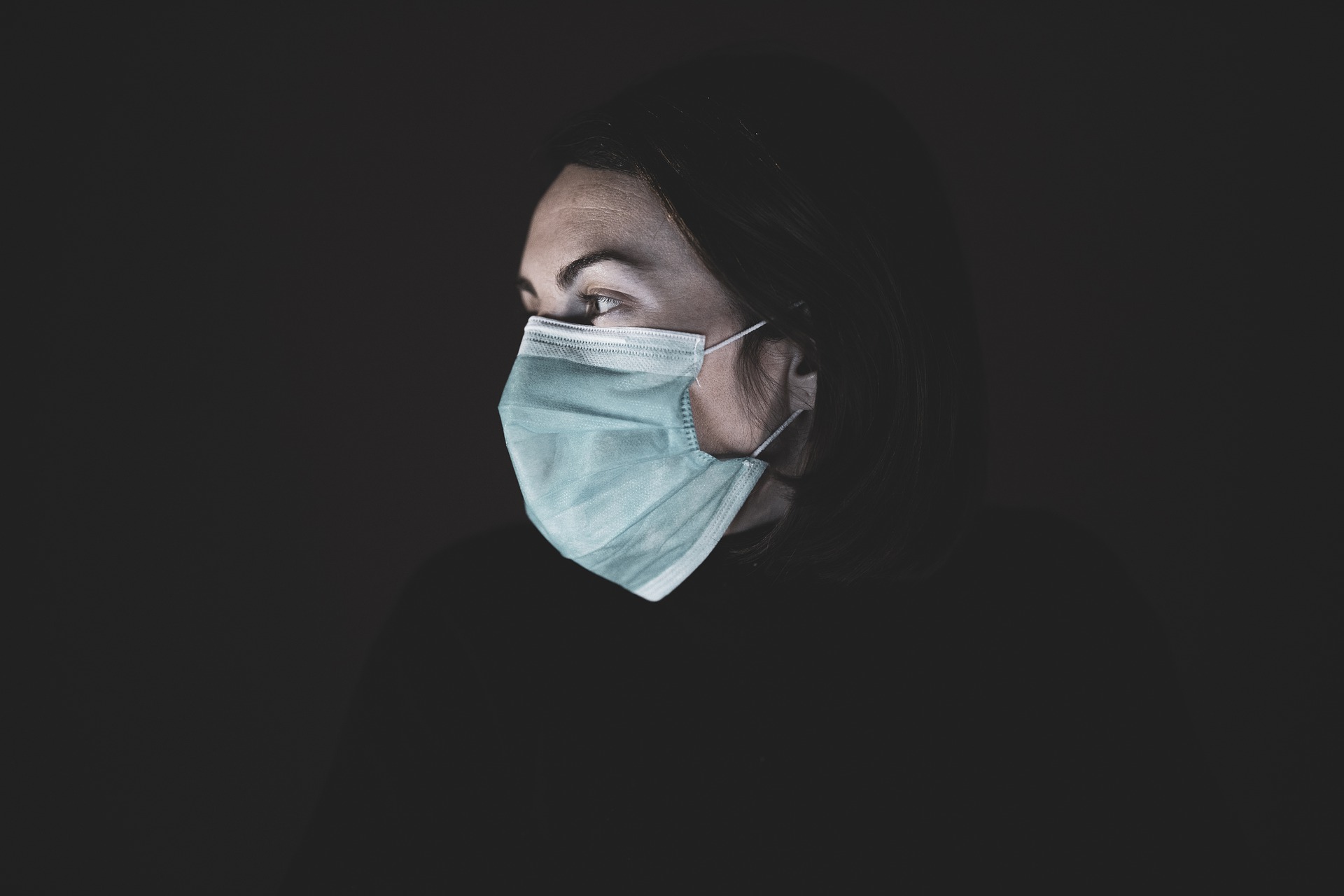 nurse: Image by Engin Akyurt from Pixabay