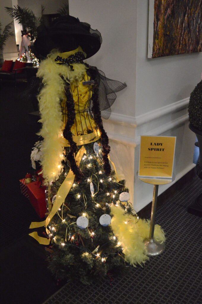 Lord Baltimore Hotel Annual Couture Tree Competition 2024 (credit Anthony C. Hayes)