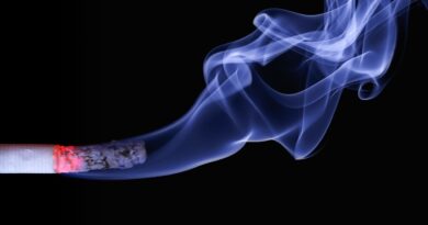 smoking: Image by Ralf Kunze from Pixabay