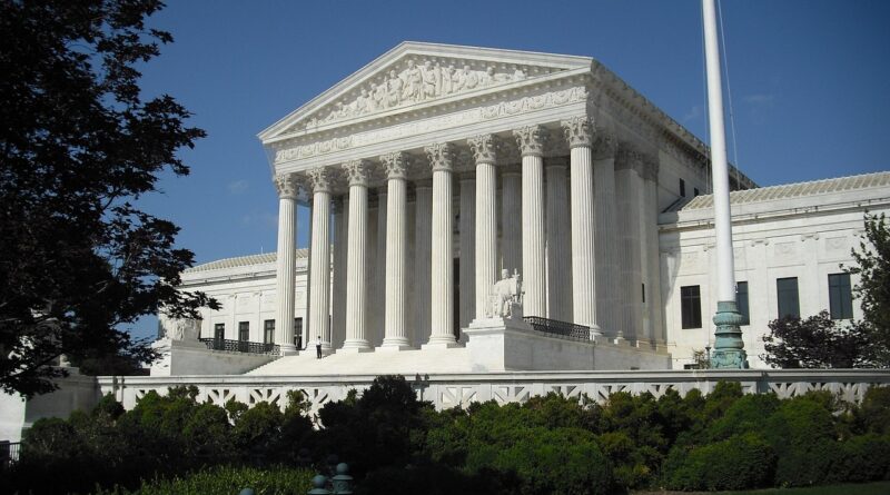 US Supreme Court: Image by William Murphy from Pixabay