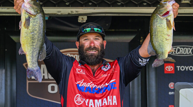 Dillon Falardeau has taken the lead on Day 1 of the St. Croix Bassmaster Open at Upper Chesapeake Bay presented by SEVIIN with a total of 22 pounds, 7 ounces. Photo by Andy Crawford/B.A.S.S.