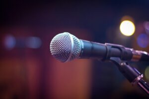 microphone: Image by NikolayF.com from Pixabay