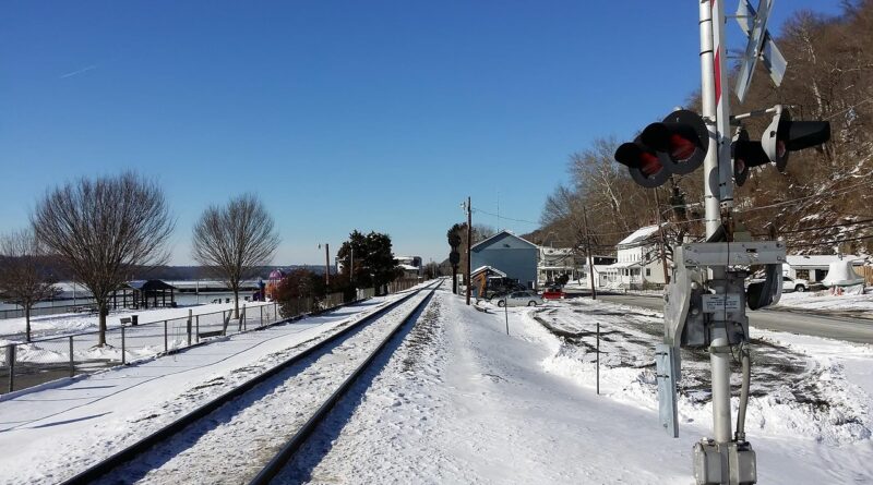 Hallmark Christmas movie: Image by Bruce Emmerling from Pixabay