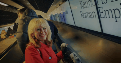 Lisa Mychols: The High Frequencies screenshot 2