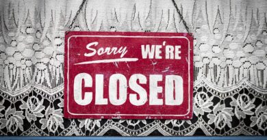 business, small business, closed: Image by Tobias Heine from Pixabay