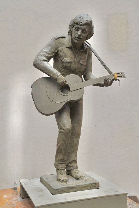 Don McLean statue by Zenos Frudakis
