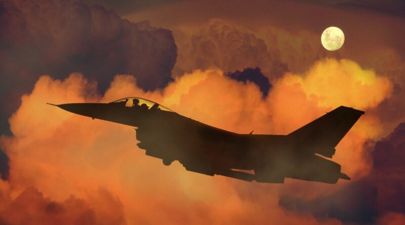 Iran military, war, jet, airplane: Image by Brigitte Werner from Pixabay