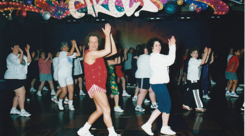 Lisa Salkov Exercising with Richard Simmons (courtesy Carnival Cruise Line)