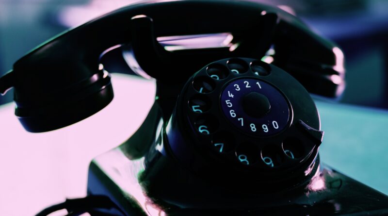 the call, telephone: Image by Bruno from Pixabay