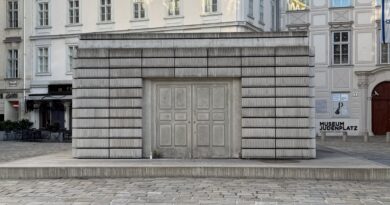 Restitution attorney praises new law designed to help Holocaust-era victims and their descendants recover stolen property