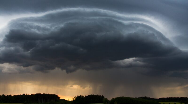 signs, rain, storm: Image by Tobias Hämmer from Pixabay