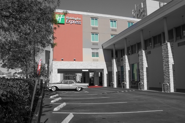 The Mohawk Motor Inn is now a Holiday Inn Express. Photo by 