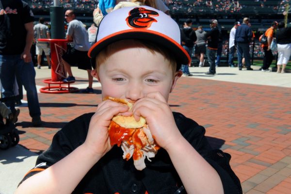 Boog Powell, Baltimore Oriole Legend, BBQ King - Images