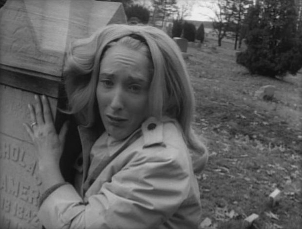 Judith O'Dea clutching grave in Night of the Living Dead.