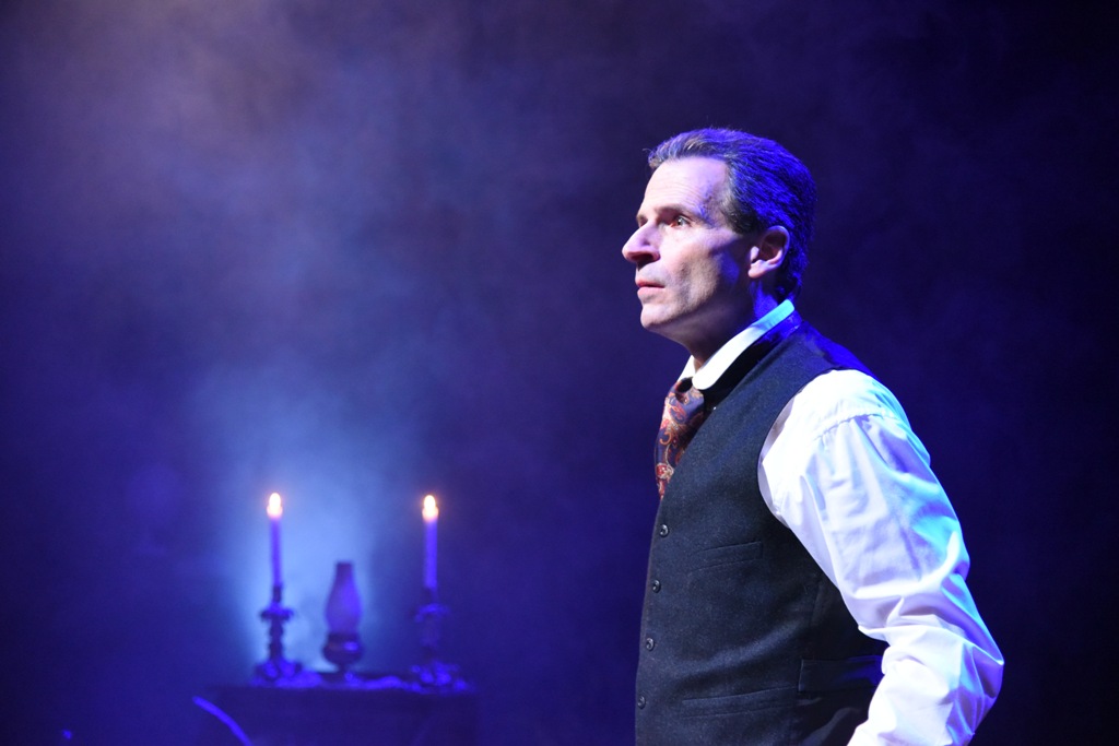 Paul Morella in Olney Theatre Center's production of A CHRISTMAS CAROL: A GHOST STORY OF CHRISTMAS. (Photo: Stan Barouh)