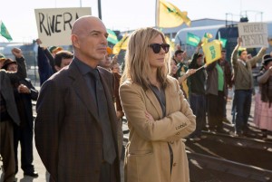 Oscar winners Sandra Bullock and Billy Bob Thornton back competing candidates in Our Brand Is Crisis. (Warner Bros.)